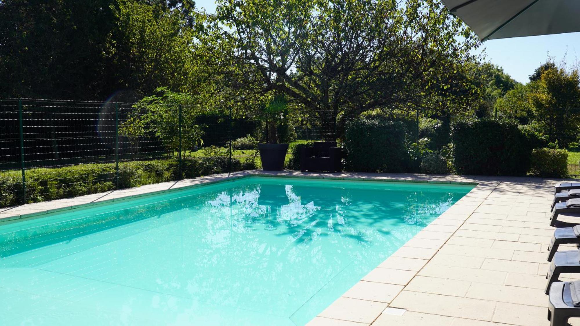 Wisteria - Piscine - By Primo C0Nciergerie Apartment Azé Екстериор снимка